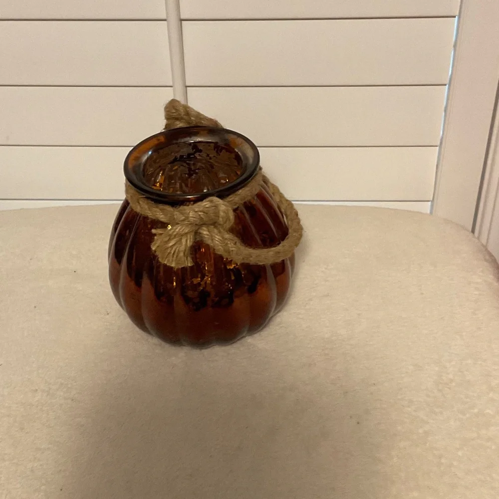 Rustic Amber Glass Lantern with Rope Handle